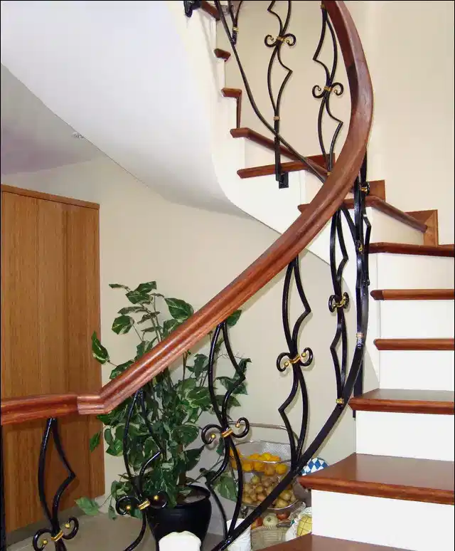 Prestige Ahşap Merdiven & Küpeşte