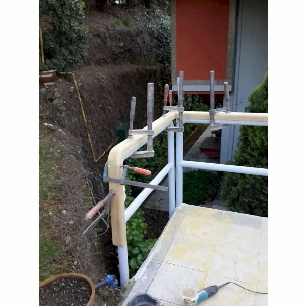 Dış Mekan Küpeşte Sabitleme