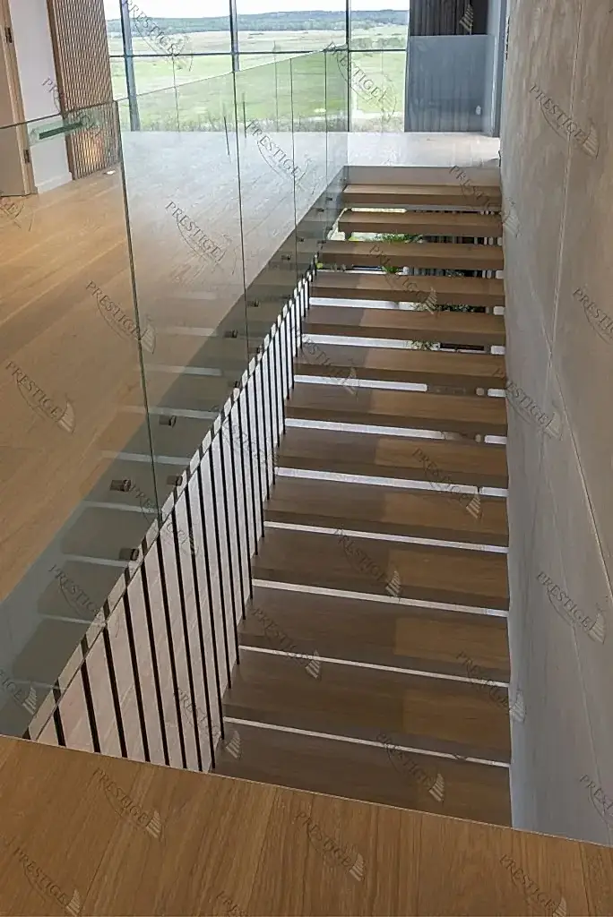 Cam korkuluklu Villa merdiven model